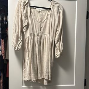Tan and White Ruffled Puff Sleeve Tunic